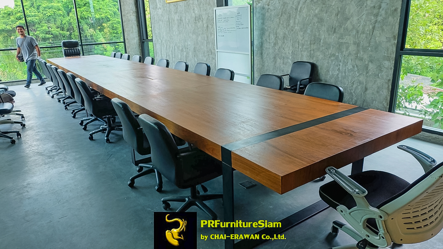 โต๊ะประชุมไม้สักเก่าหนาพิเศษสำหรับสำนักงานใหญ่
