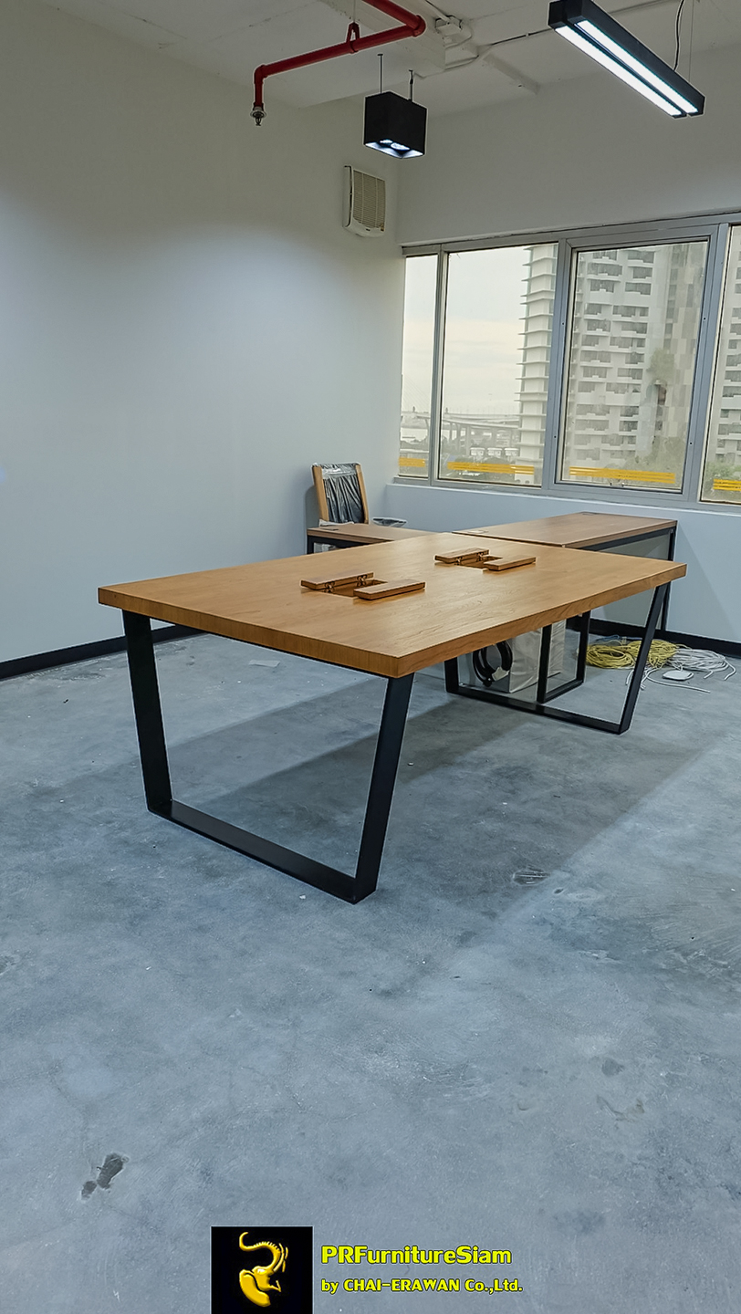 โต๊ะประชุมไม้สักแบบบานพับพร้อมปลั๊กไฟสำหรับบริษัทขนส่ง